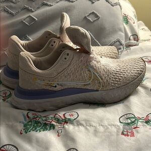 Nike React Flyknit Women’s Size 8.5